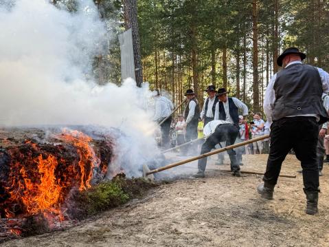 Tulen hillitsemistä.