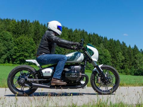 BMW #R18 by [WOIDWERK]