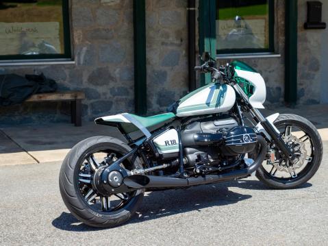 BMW R18 by [WOIDWERK].