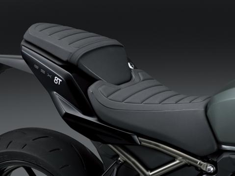 Suzuki GSX-8T.