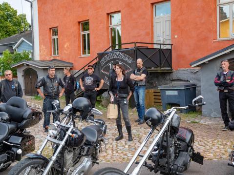 Avajaispuheen piti Haminan kaupunginmuseon konservaattori Saija Koskelainen.