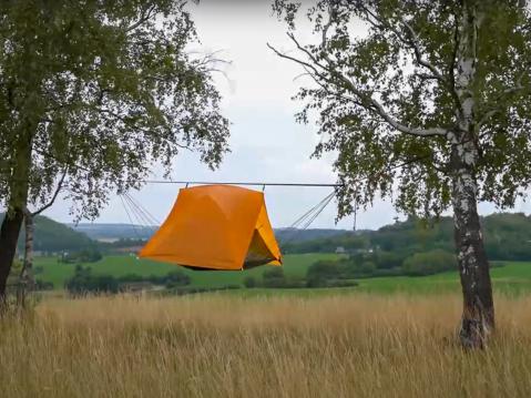 HoverTent riippumajoitteena tai -telttana.