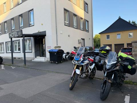 Hotel am Ludwigs Platz on lähellä Gießenin keskustaa.