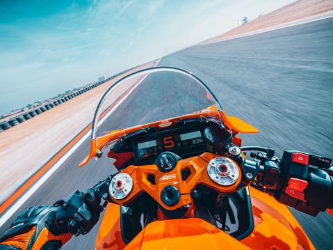 KTM 990 RC R 2026.