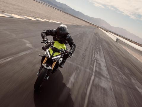 Triumph Street Triple 1200 RX.