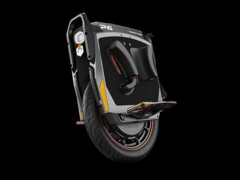 Inmotion P6 unicycle. Jo ostettavissa, toimitukset alkavat joulukuussa. Maksimiteho 20 kW, noin 27 hv. Huippunopeus 150 km/h, ajomatka latauksella 150 km.