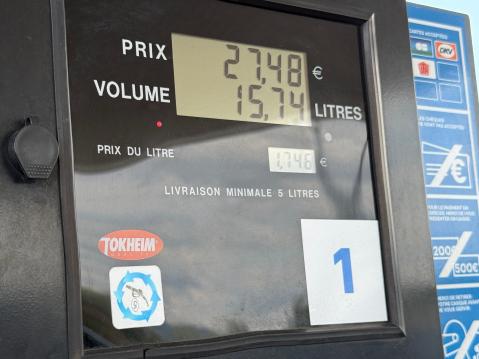 Vaikka polttoaineen hinta vaihteli rajusti, keskimäärin sen oli 1,75 euron hujakoilla.