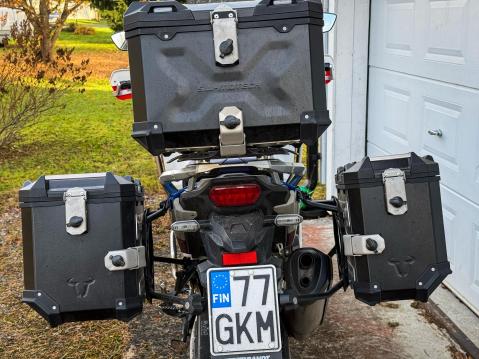 Laukkusarja on levea, noin 118 senttimetria. 
