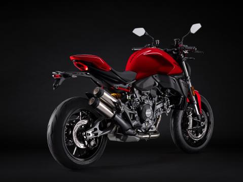 Ducati V2 Monster vuosimallia 2026.