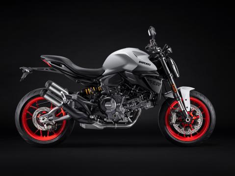 Ducati V2 Monster vuosimallia 2026.