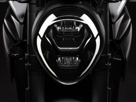 Ducati V2 Monster vuosimallia 2026.