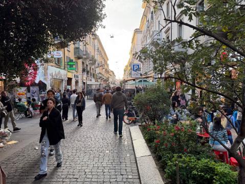 Via Paolo Sarei on Cinatownin ytimessä oleva kävelykatu.