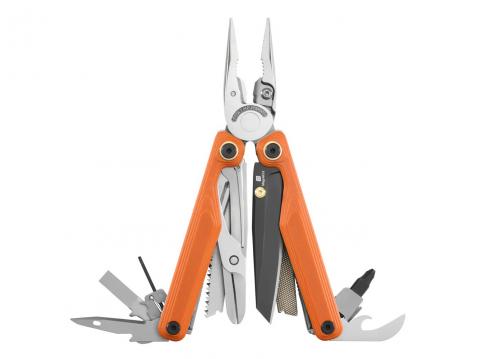 Leatherman Wave Alpha.