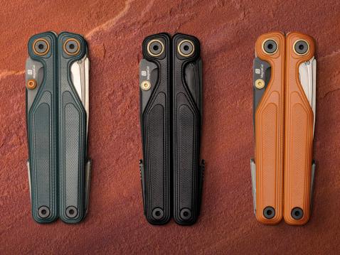 Leatherman Wave Alpha.