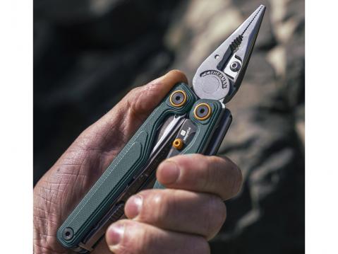 Leatherman Wave Alpha.