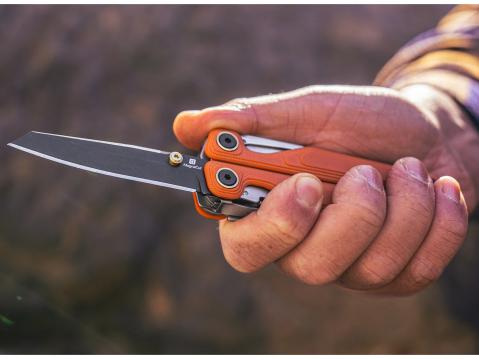 Leatherman Wave Alpha.