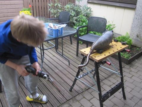 Pakoputki työn alla.