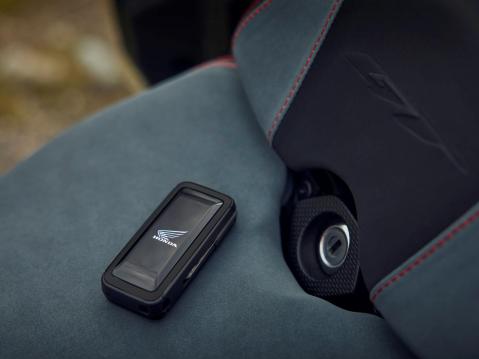 Honda CB1000GT vuosimallia 2026.