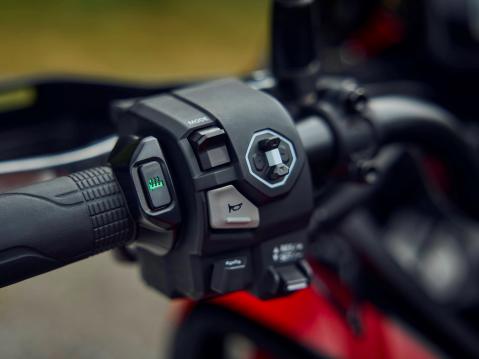 Honda CB1000GT vuosimallia 2026.