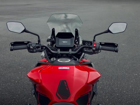 Honda CB1000GT vuosimallia 2026.