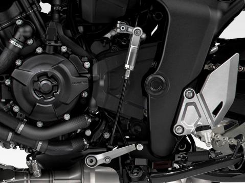 Honda CB1000GT vuosimallia 2026.