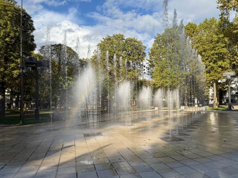 Tassivat suihkulähteet.