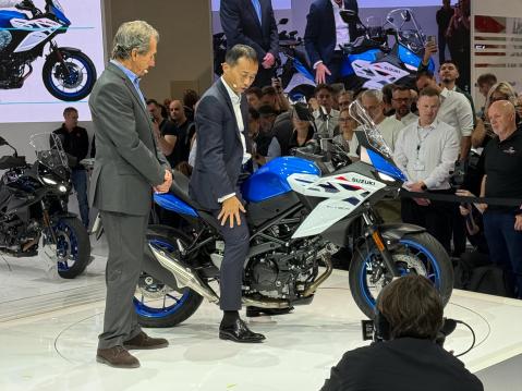 Suzuki SV-7GX. Satulassa Toshihiro Suzuki. Kuva Eija Kyllönen / Motouutiset.fi.