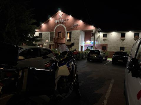 Hôtel Authentic by Balladins 'Le Privilège' - Verdun on ihan idyllisen näköinen ulkoa päin.