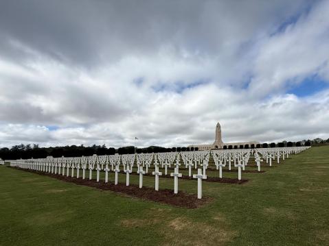 Douaumontin hautausmaalla on 16 142 sotilaan hautaa