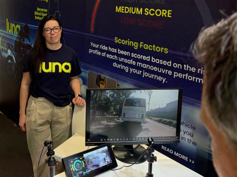 Luna systems:in Maria Diviney esitteli kaksipyöräisille kehitetyn tekoälypohaisen ARAS (Advanced Rider Assistance Systems)-järjestelmän, joka varoittaa liikenteen vaarakohdissa ja jonka analytiikkaa voi tarkastella ajon jälkeen.