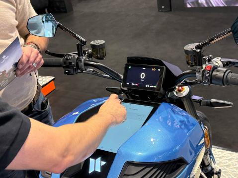 Uudessa TS Pro:ssa on kosketusnäyttö, tosin softa on koodareilla vielä työn alla.