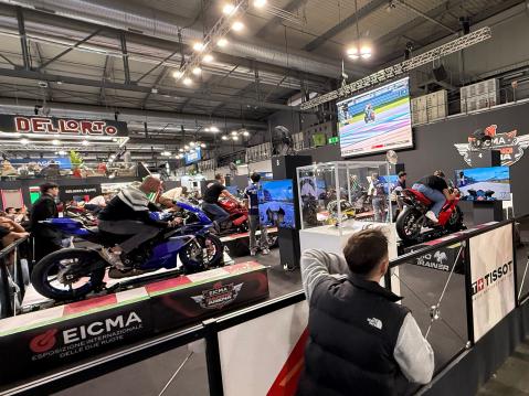 Gaming areenalla pääsi ajamaan reaaliajassa kilpaa toisia kuskeja vastaan. Vastaavanlainen Gaming areena on tulossa ensimmäistä kertaa myös MP26-messuille Helsinkiin.