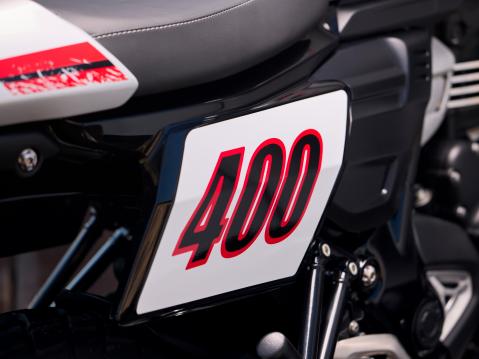 Triumph Tracker 400 vuosimallia 2026.