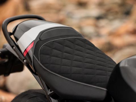 Triumph Thruxton 400 mallivuodelle 2026.