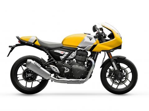 Triumph Thruxton 400 mallivuodelle 2026.