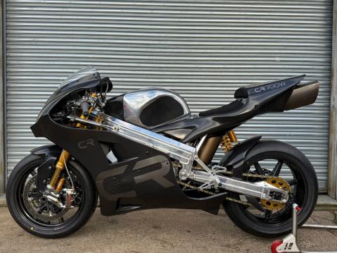 Wankel-moottorilla varustettu Crighton CR700W.