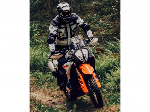 Rukka TitanTrail-R adventureajoasu.