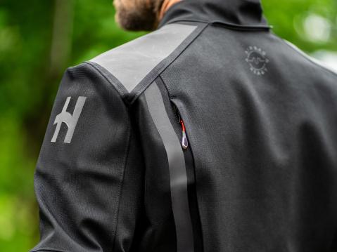 Halvarssons H80 -touringajoasu.