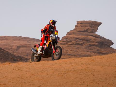 Hallitseva mestari, Daniel Sanders, KTM, palasi kokonaiskisan kärkeen. Kuva: A.S.O./ Le Floc'h/DPPI.