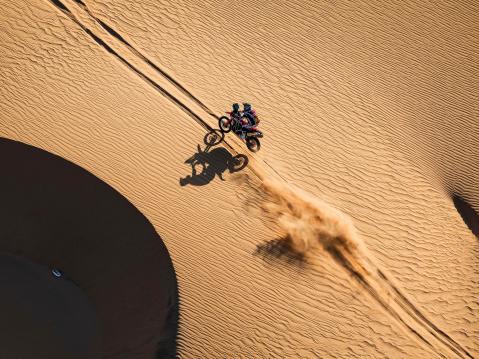 Ricky Brabec, Honda, meni 10. etapin jälkeen kokonaiskisan kärkeen. Kuva A.S.O./F.Gooden/DPPI.