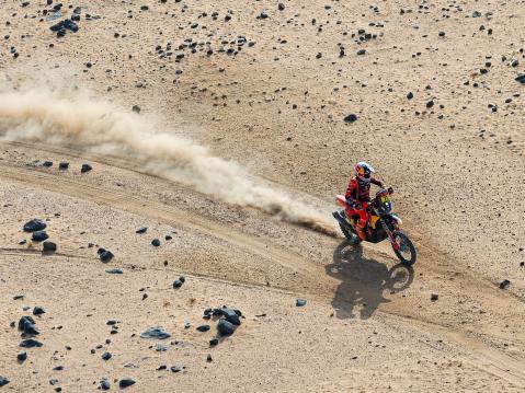 KTM:n Luciano Benavides on kokonaiskisan johdossa 11. etapin jalkeen.&nbsp;Kuva A.S.O./F.Gooden/DPPI