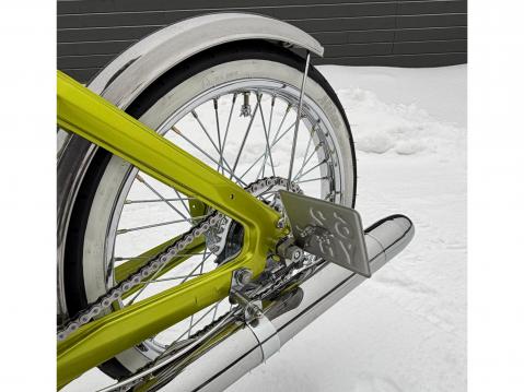 Mika Lehtosen Tunturi Mikrossa on kromatut ketjut ja rattaat.