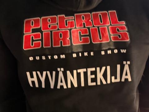 Petrol Circus, Hyväntekijä