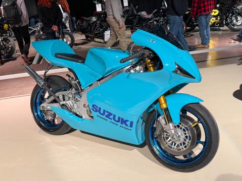 Nro. 201 Suzuki RGV250 vm. 1991 Rakentaja: Simo Juvonen