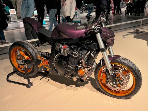 Nro. 215 Suzuki GSX-R1100 Turbo vm.1992 Rakentaja: Niko Niskanen