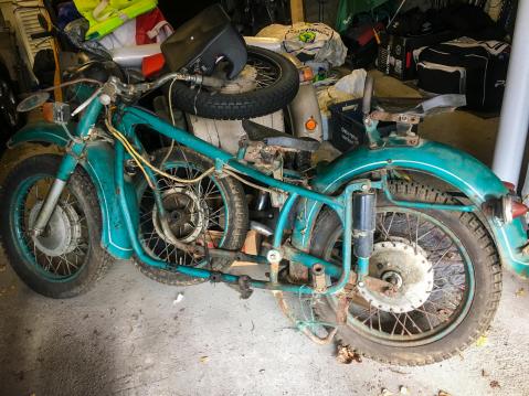 Vuosimallin 1072 Dnieperi purettuna. Kuva Eero Tammisen arkisto.