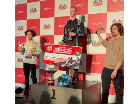 Sisäkartingin SM-finaalissa Halen ajoi toiseksi. Voittaja oli Juuso Laaksonen