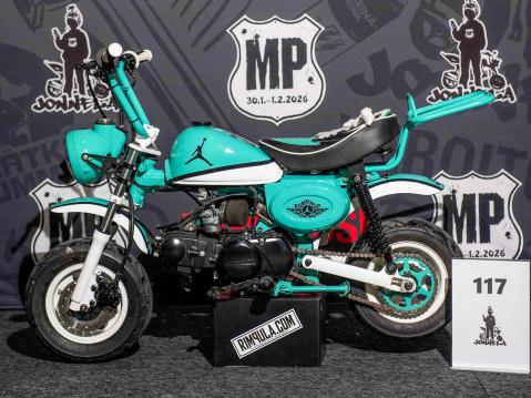 Timi Tyyskä Honda Monkey Kuva: Heidi Koivunen