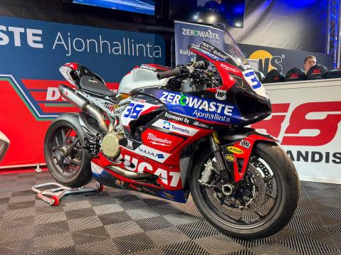 Supersport-pyöränä on Ducatin Panigale V2.