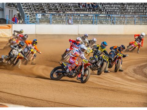 Flat Trackia Tsekissä. Numero 365.